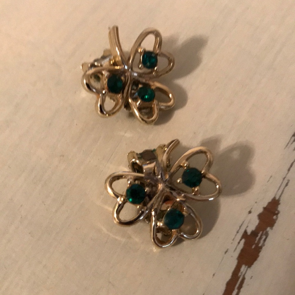 Vintage Clover earrings, Silvertone clip with green rhinestones
